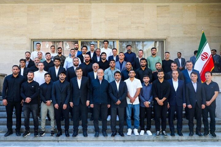 Pres. Pezeshkian says to wrestlers Iranians never surrender