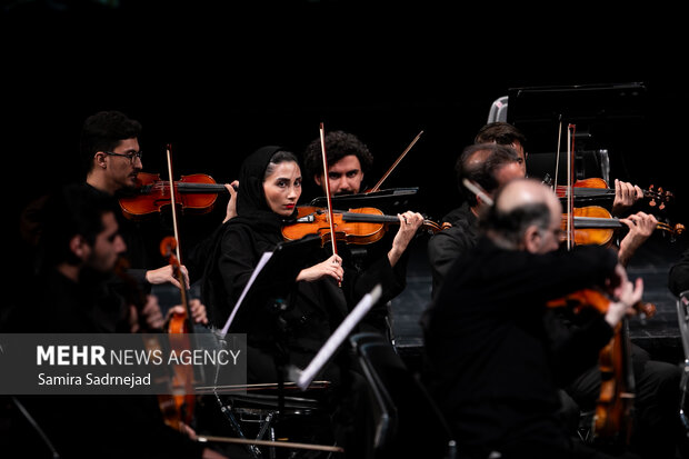 اجرای کنسرت رستمزاد