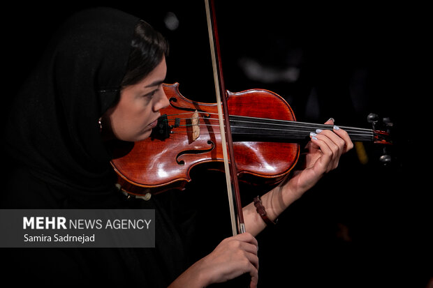 اجرای کنسرت رستمزاد