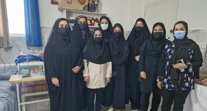 دانشجویان گناوهای با سالمندان دیدار کردند