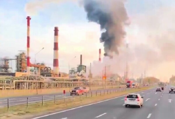Fire erupts at Russian oil refinery (+VIDEOS)