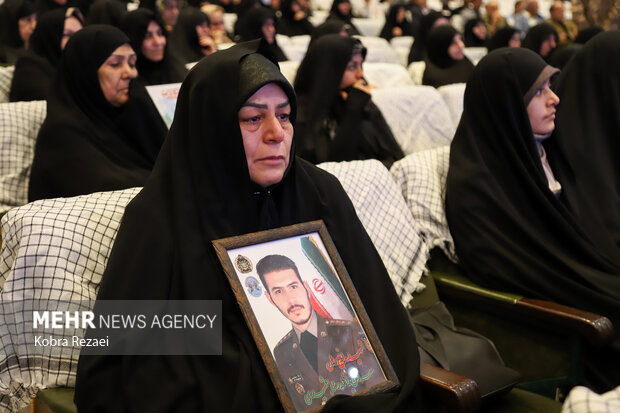 مراسم تجلیل از پیشکسوتان جهاد و مقاومت در مشهد