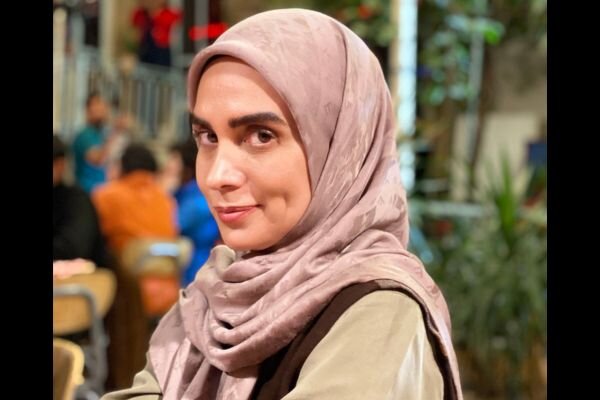 تفاوت نقش در ۲سریال با پخش همزمان؛ بازی در تئاتر و تصویر مکمل هم هستند