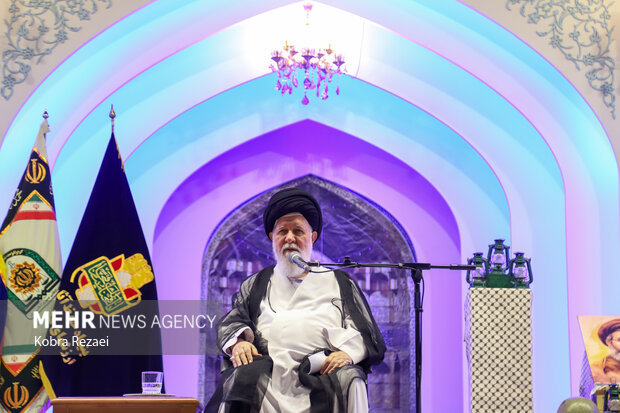 مراسم تجلیل از پیشکسوتان جهاد و مقاومت در مشهد