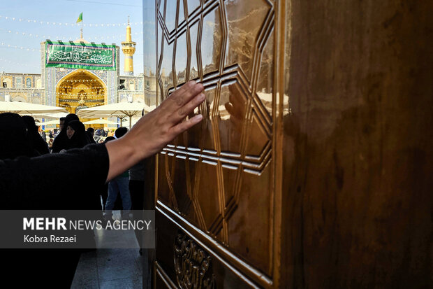 روز میلاد امام حسن عسکری(ع) در حرم امام رضا(ع)