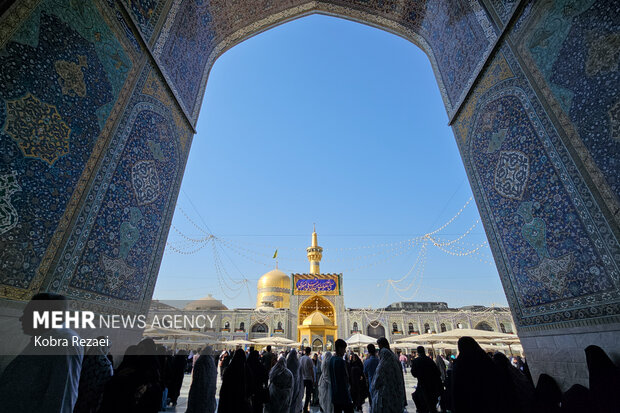 روز میلاد امام حسن عسکری(ع) در حرم امام رضا(ع)