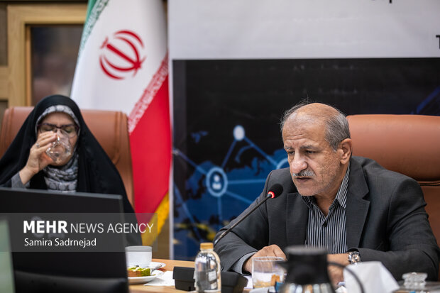 روز دوم چهارمین نشست کارگروه اطلاعات مکانی و کاربردهای آن