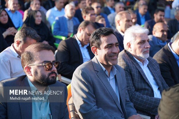 برگزاری جشنواره سیب و انگور در سی سخت با حضور وزیر میراث فرهنگی، صنایع دستی و گردشگری