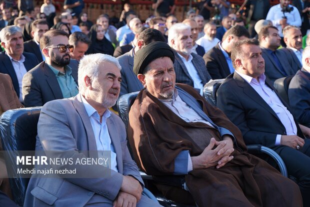 برگزاری جشنواره سیب و انگور در سی سخت با حضور وزیر میراث فرهنگی، صنایع دستی و گردشگری