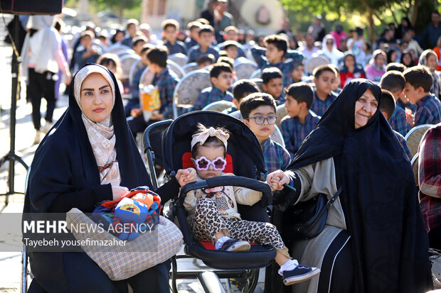 نکوداشت فرزانه‌های زندگی  در همدان