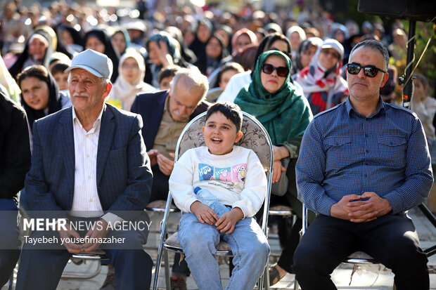 نکوداشت فرزانه‌های زندگی  در همدان