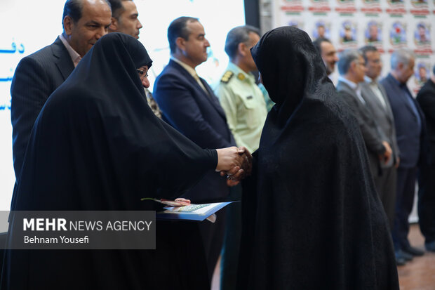 آیین تجلیل از پیشکسوتان و فعالان عرصه جهاد و مقاومت در اراک