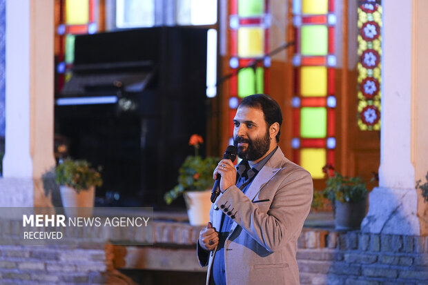 نخستین نشست «دیدار ماه»