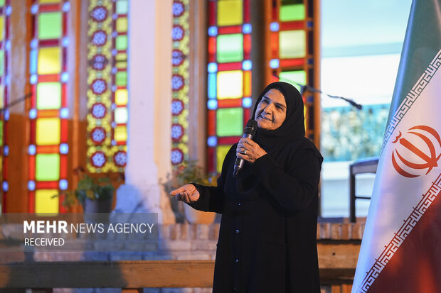 نخستین نشست «دیدار ماه»