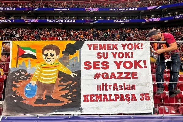 Galatasaray taraftarından Filistin'e destek (+Foto)
