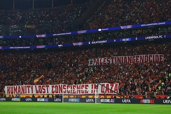 Galatasaray taraftarından Filistin'e destek (+Foto)