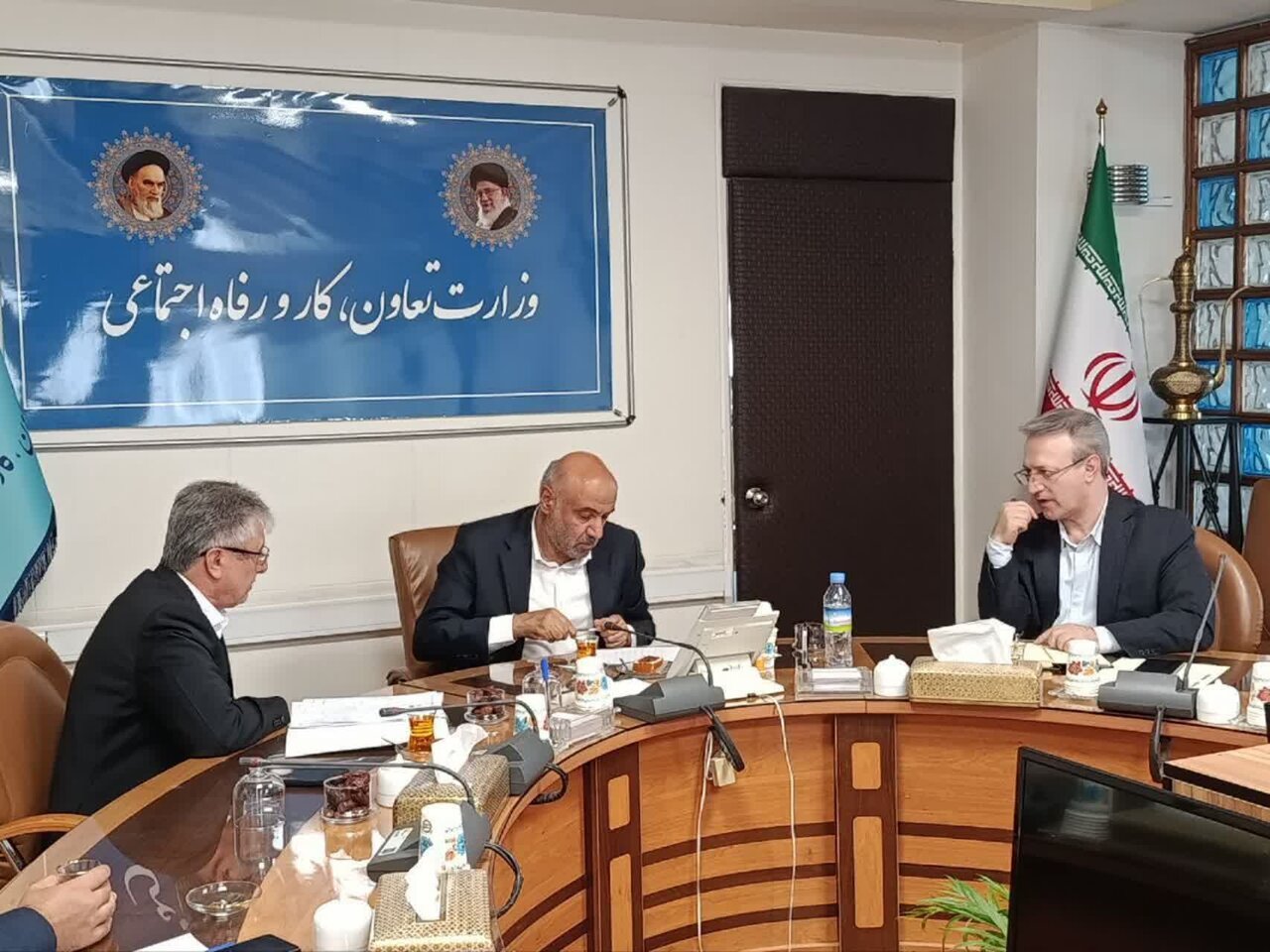 کنعانی:سرمایه گذاران در کارخانه سیمان خلخال حضور مییابند کنعانی:سرمایه گذاران در کارخانه سیمان خلخال حضور مییابند