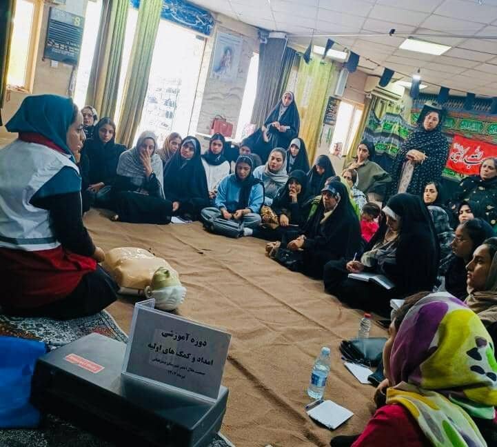 سلحشور: ۳ هزار نفر در دورههای آموزشی هلالاحمر هرمزگان شرکت کردند سلحشور: ۳ هزار نفر در دورههای آموزشی هلالاحمر هرمزگان شرکت کردند