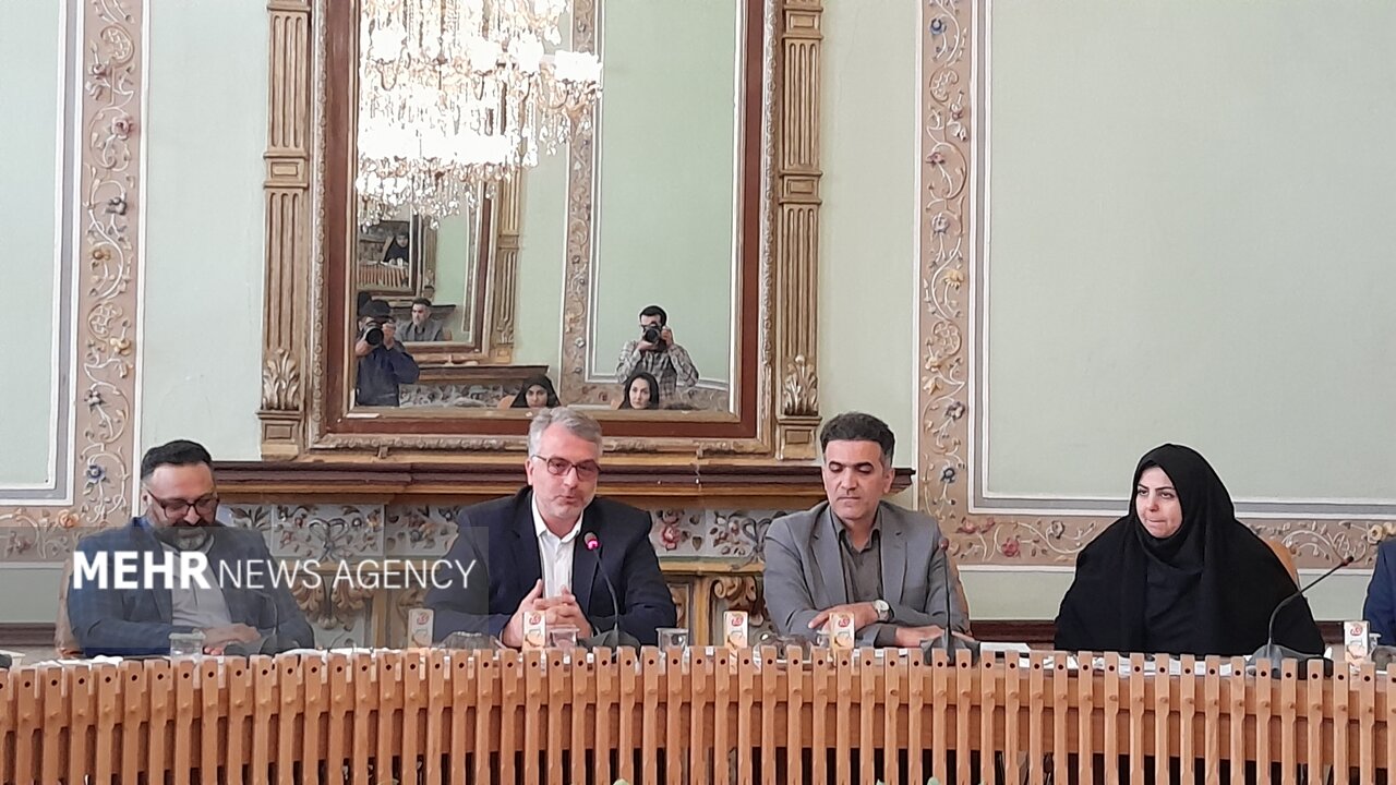 عوارض آلایندگی در اصفهان عادلانه توزیع نمیشود؛ جذب ۹۰ میلیارد در۶ ماه عوارض آلایندگی در اصفهان عادلانه توزیع نمیشود؛ جذب ۹۰ میلیارد در۶ ماه