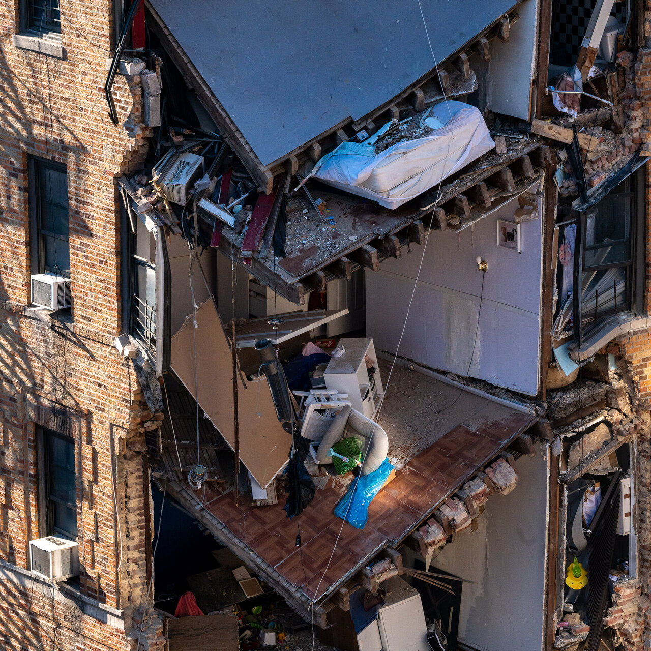 VIDEO: Moment when an 18-story building collapses in Kenya