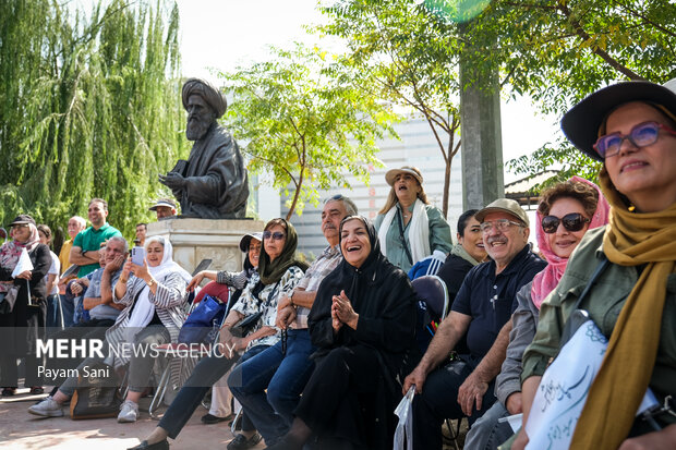 ارائه خدمات اقامتی به بازنشستگان و وظیفه بگیران کشوری