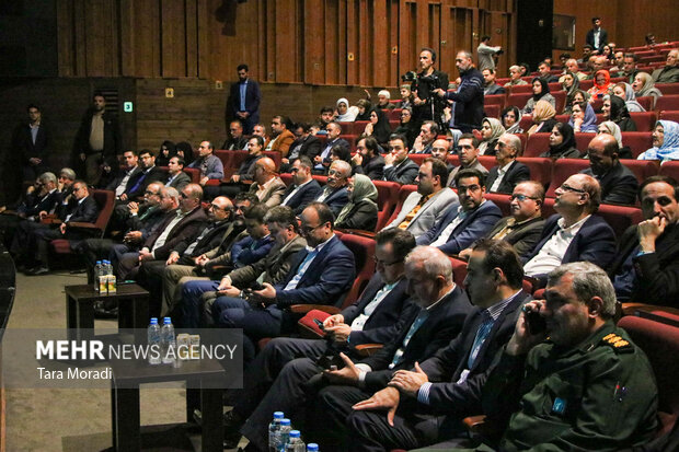 آئین تجلیل از فعالان گردشگری استان گیلان