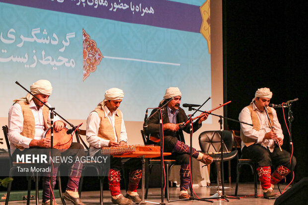 آئین تجلیل از فعالان گردشگری استان گیلان