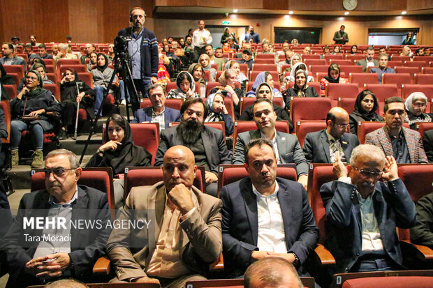 آئین تجلیل از فعالان گردشگری استان گیلان