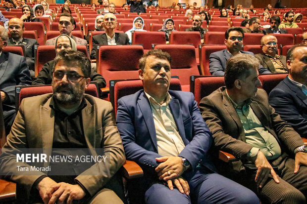 آئین تجلیل از فعالان گردشگری استان گیلان