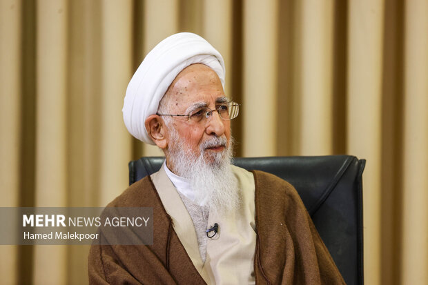 دیدار محمدباقر قالیباف رئیس مجلس شورای اسلامی و آیت‌الله عبدالله جوادی آملی از مراجع عظام تقلید