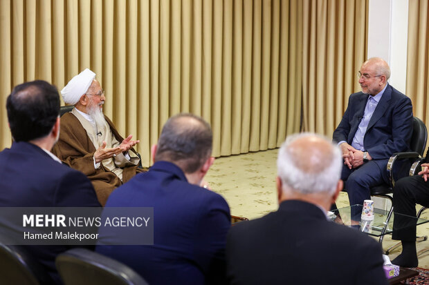 دیدار محمدباقر قالیباف رئیس مجلس شورای اسلامی و آیت‌الله عبدالله جوادی آملی از مراجع عظام تقلید
