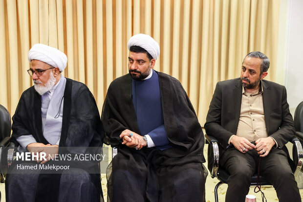 دیدار محمدباقر قالیباف رئیس مجلس شورای اسلامی و آیت‌الله عبدالله جوادی آملی از مراجع عظام تقلید