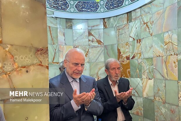 زیارت حضرت فاطمه معصومه(س) توسط محمدباقر قالیباف رئیس مجلس شورای اسلامی - قم