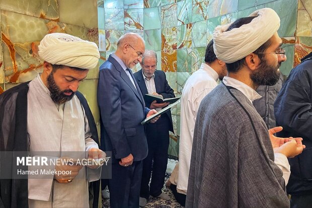 زیارت حضرت فاطمه معصومه(س) توسط محمدباقر قالیباف رئیس مجلس شورای اسلامی - قم