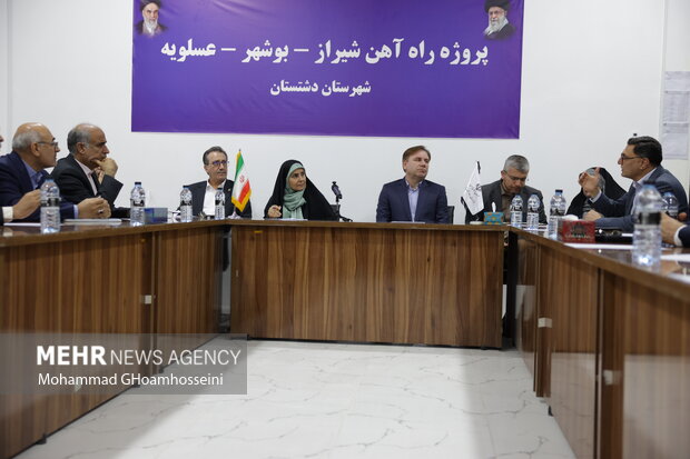 بوشهر- سفر یکروزه «فرزانه صادق مالواجرد» وزیر راه و شهرسازی به بوشهر