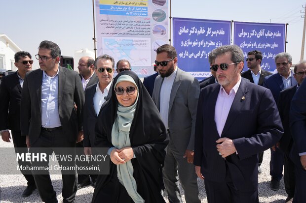 بوشهر- سفر یکروزه «فرزانه صادق مالواجرد» وزیر راه و شهرسازی به بوشهر