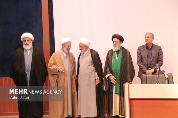 سیزدهمین دوره همایش کریمه اهل بیت علیهم السلام در بندرعباس برگزار شد