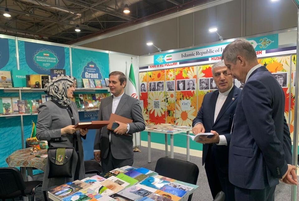 كتاب،ايران،نمايشگاه،ادبيات،آثار،معرفي،حضور،جمهوري،رويداد،نوي ...