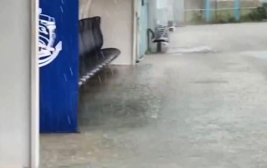 آبگرفتگی در گیلان؛ خسارت به ۲۰ واحد مسکونی در انزلی