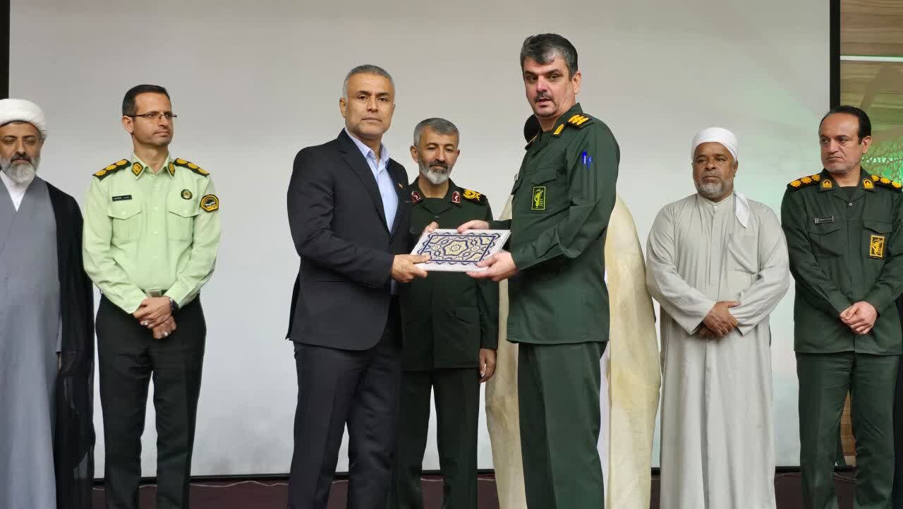 فرماندار گناوه: وحدت و انسجام مهم ترین نیاز کشور است