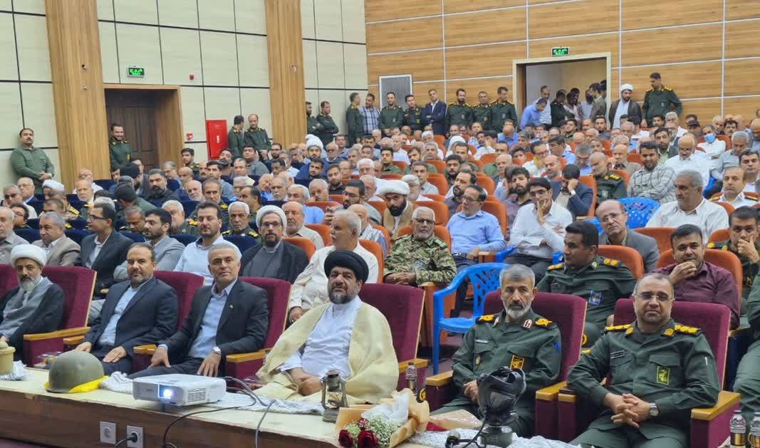 جانشین سپاه بوشهر: استقامت و ولایتمداری رمز پیروزی بر دشمنان است