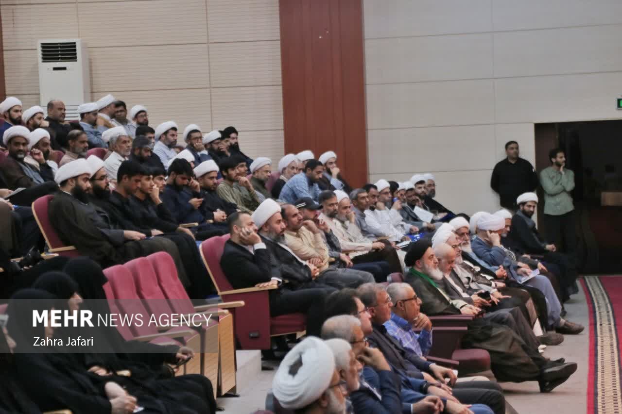 سیزدهمین دوره همایش کریمه اهل بیت علیهم السلام در بندرعباس برگزار شد