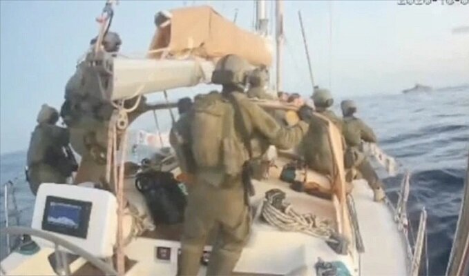 Siyonistler, Sumud Filosu'nun son gemisine saldırdı (+video)
