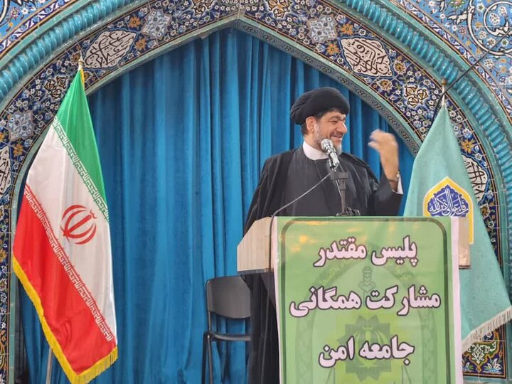 رکنی حسینی: نیروی انتظامی نقش مهمی در برقراری امنیت و آرامش جامعه دارد رکنی حسینی: نیروی انتظامی نقش مهمی در برقراری امنیت و آرامش جامعه دارد