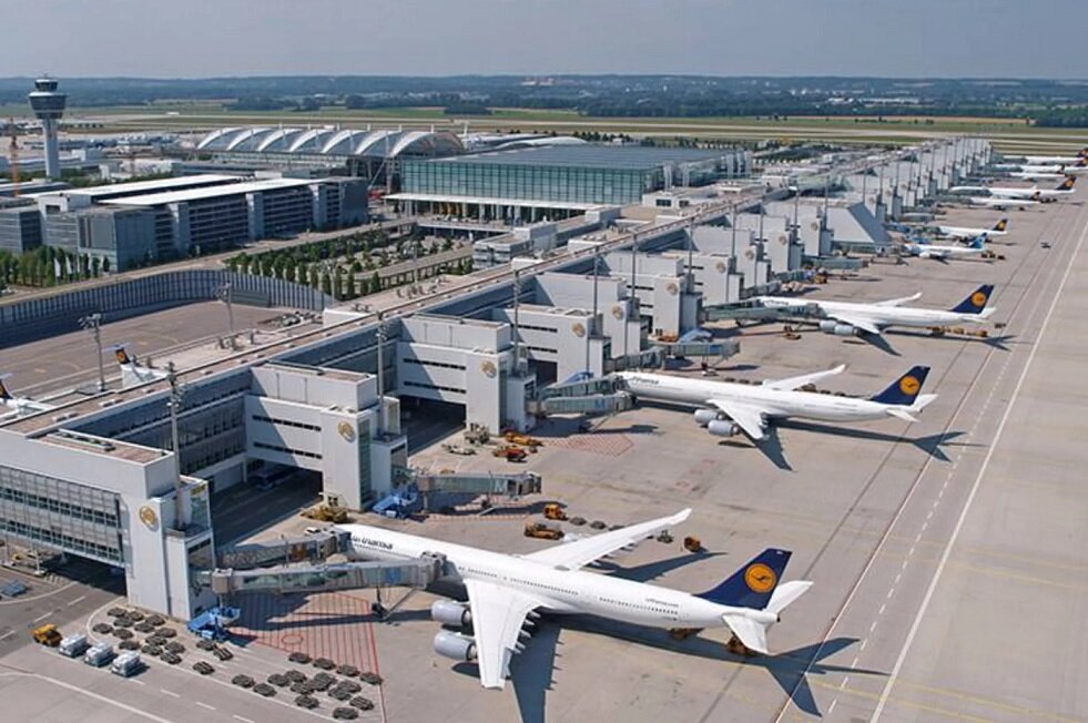 بسته شدن موقت فرودگاه مونیخ به دلیل مشاهده پهپادهای ناشناس بسته شدن موقت فرودگاه مونیخ به دلیل مشاهده پهپادهای ناشناس