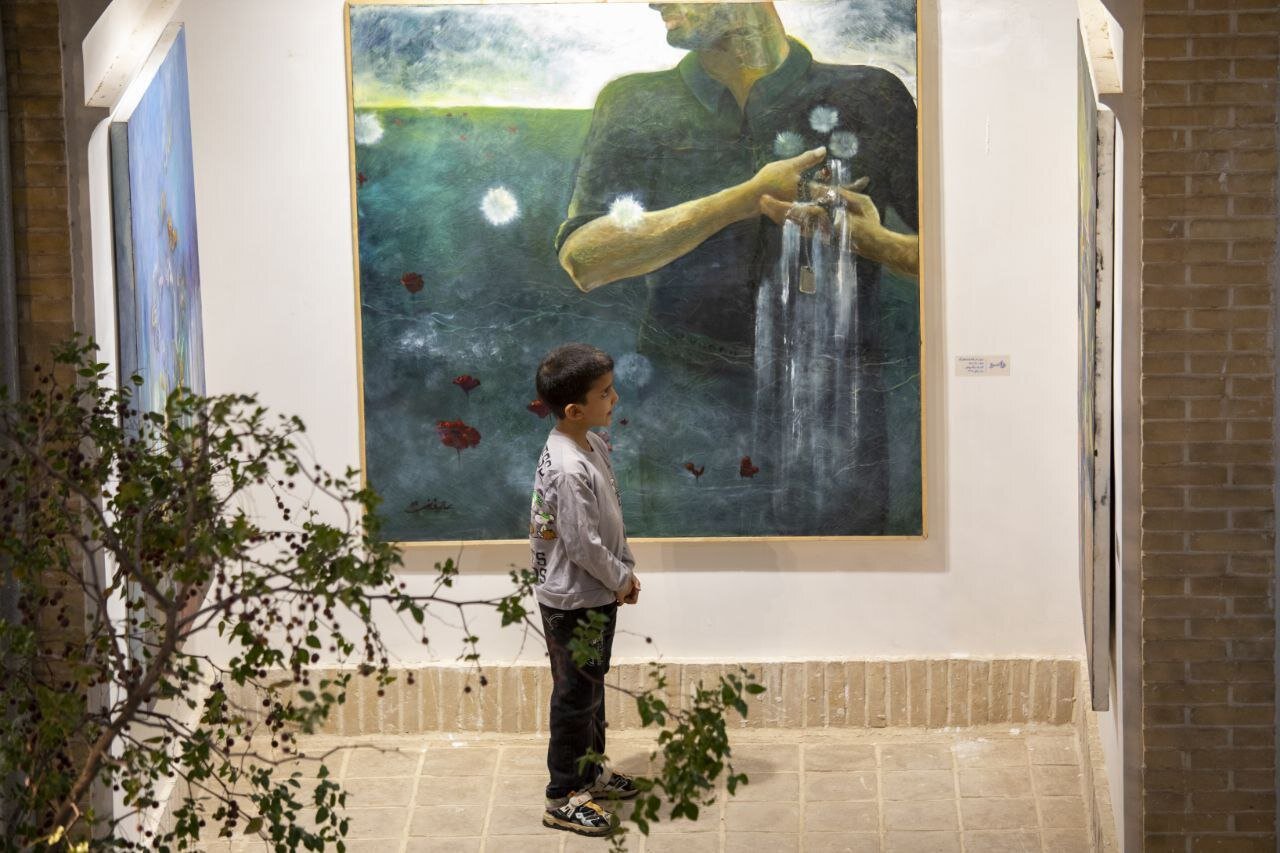 از نقاشیهای جدید سیدعلی میرفتاح تا کاشان که میزبان «رویای منصوره» شد از نقشهای جدید سیدعلی میرفتاح تا کاشان که میزبان «رویای منصوره» شد