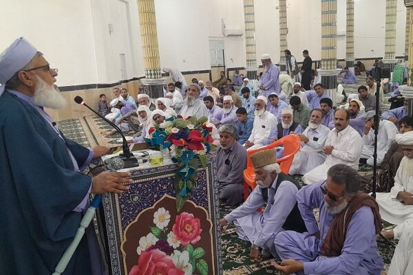 امام‌جمعه اهل سنت خاش برتداوم بازدیدهای میدانی مسئولان تاکید کرد