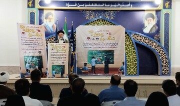 امام جمعه دیر: دانش‌آموزانی که تحت پوشش نهادها نیستند حمایت شوند