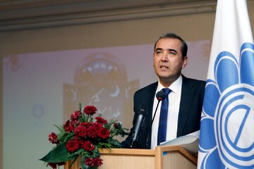 مردم از کوهستان‌ها به شهر می‌آمدند تا «مثنوی معنوی» فارسی بخرند