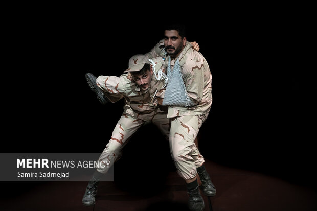 نمایش «دشمن خدا»